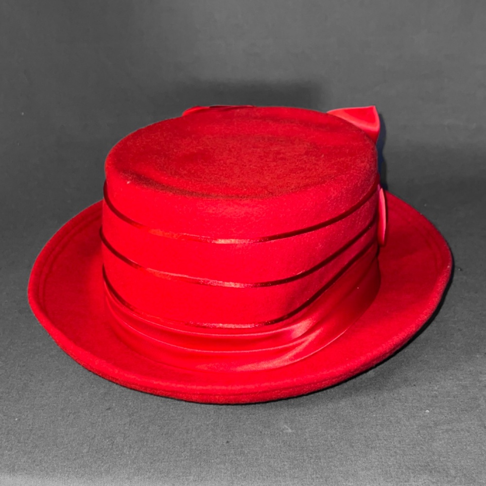 Reversible Red Hat - Picture 7 of 10
